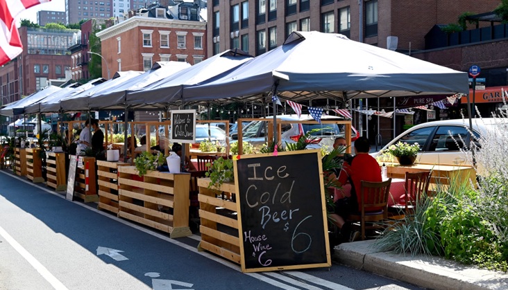 El 29 de este mes último día restaurantes NYC cumplan normas para comer al aire libre