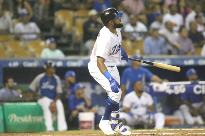 Bonifacio hace historia y el Licey gana