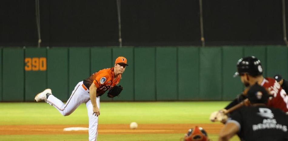 Teddy Stankiewicz lanza bien y los Toros se imponen 3-1 a los Gigantes