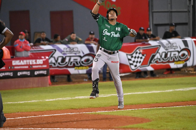 Enmanuel Valdez conecta grand slam y las Estrellas ganan