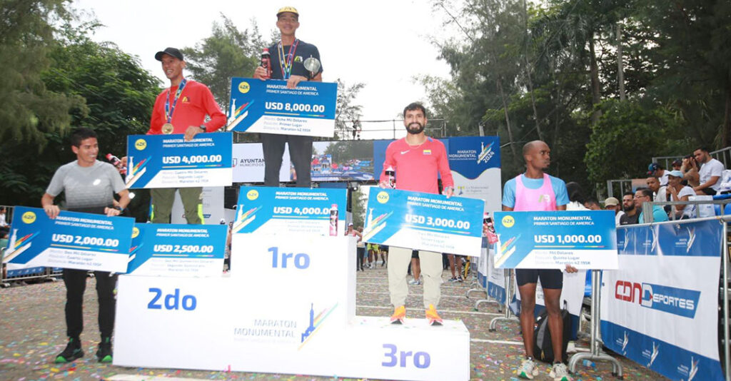 Alvaro Abreu y Soranyi Rodríguez conquistan Maratón Monumental Primer Santiago de América