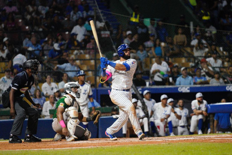 De La Cruz y Lawlar jonronean en blanqueada del Licey