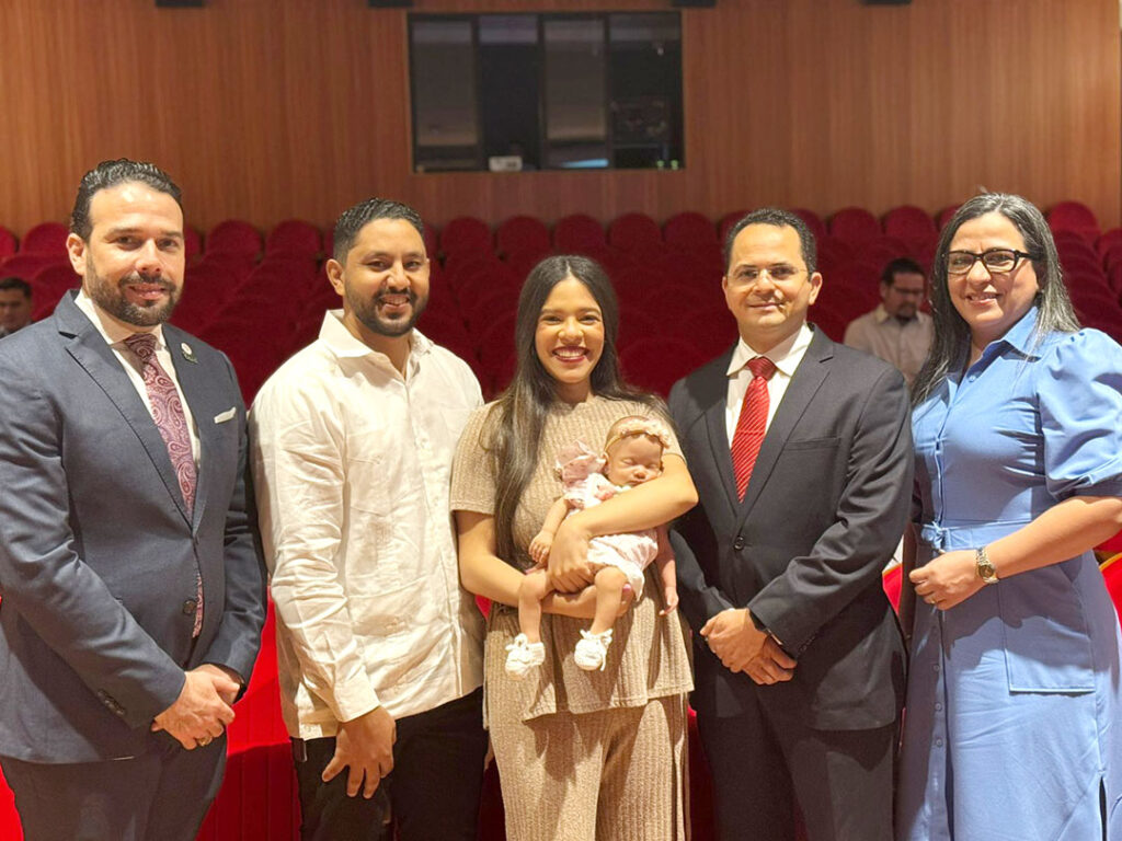 Presentan primera paciente con cirugía Fetal de Espina Bífida de República Dominicana realizada en Centro Médico Docente Siglo 21