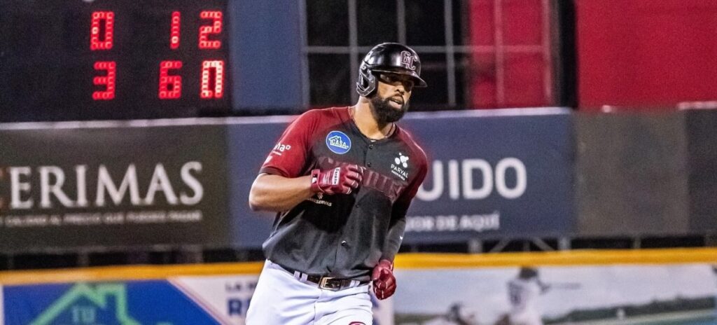 Rojas y Peguero conectan sendos cuadrangulares guiando a Gigantes sobre Leones continuación béisbol RD