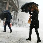 Lluvias y nieve en NYC esta semana; cierran decenas escuelas por nieve en el estado