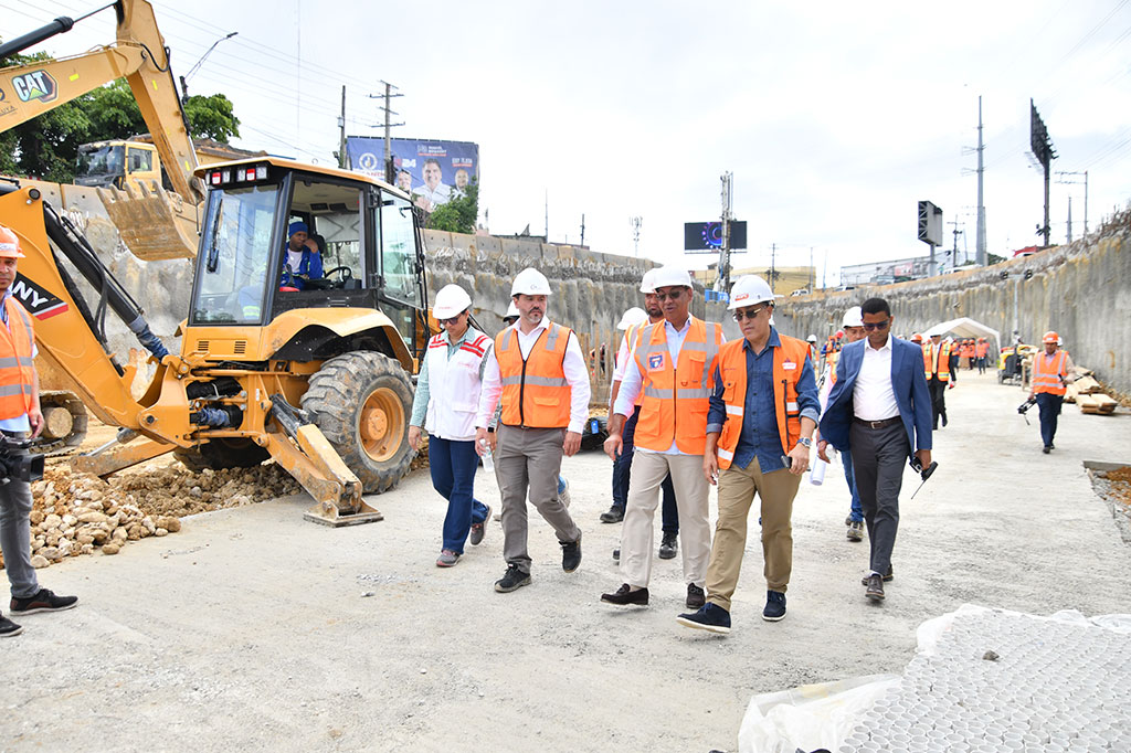 Deligne Ascencion detalla proyectos construye Obras Públicas con fondos del acuerdo con AERODOM