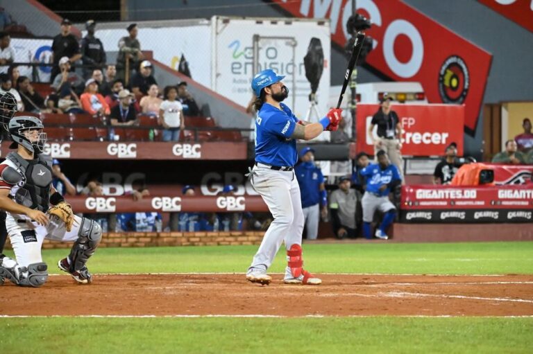 Alfaro y Leyba conducen a Tigres apretada victoria 5-3 sobre Gigantes