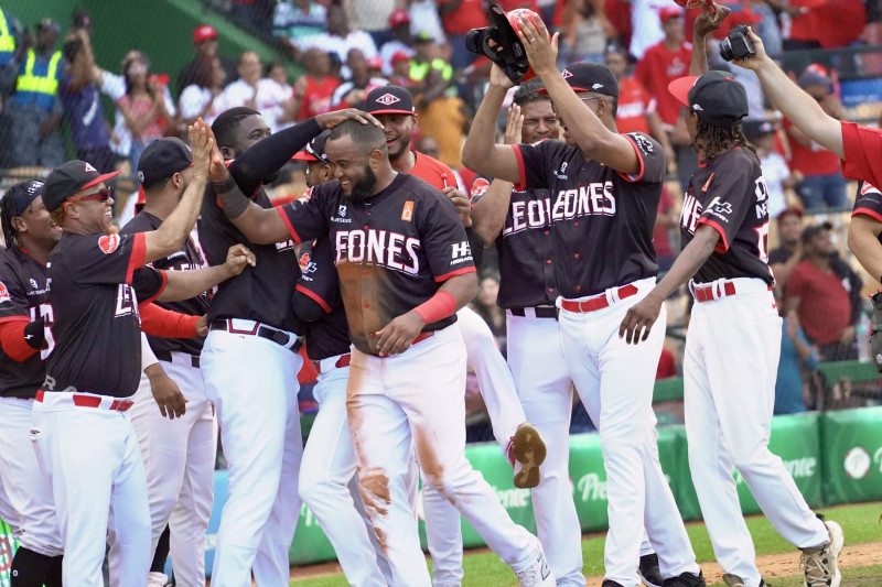 Escogido derrota a los Gigantes y completa los clasificados para el Round Robin