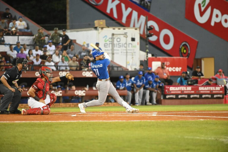 Campusano quiebra empate con jonrón en el noveno y Licey vence Gigantes