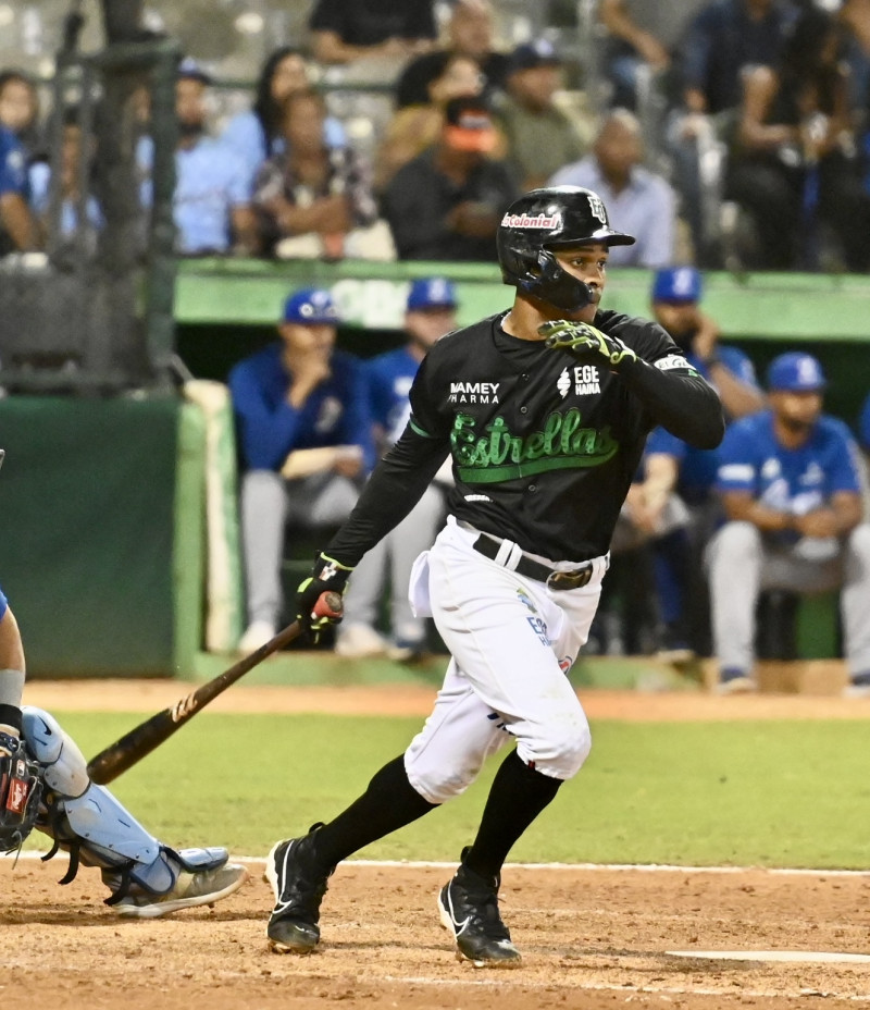 Estrellas vencen a Licey y quedan en primer lugar de la serie regular