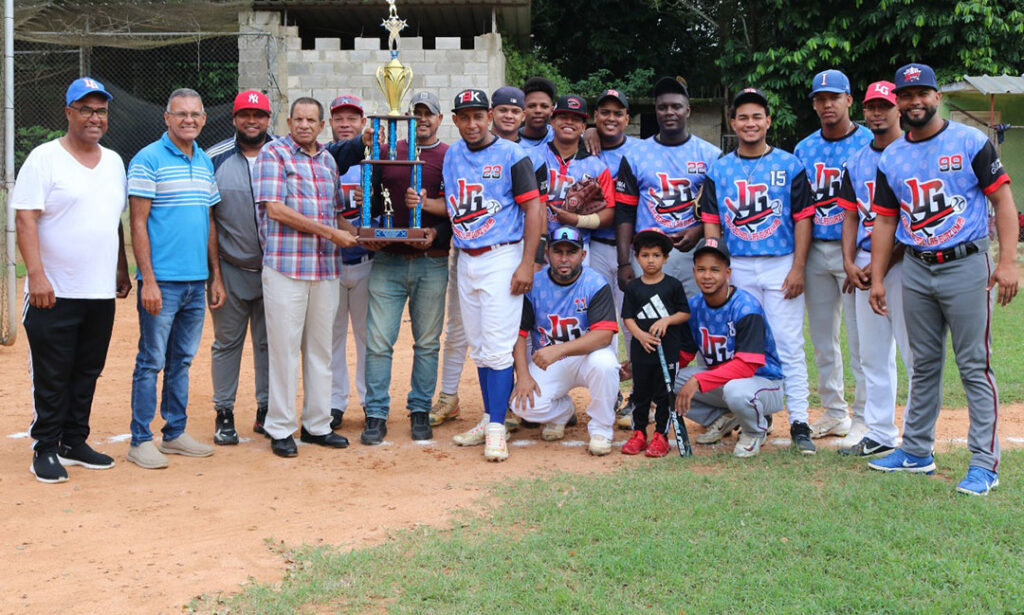 Las Guázumas Campeones del 27.º Torneo de Béisbol Liga Unidad del Campo