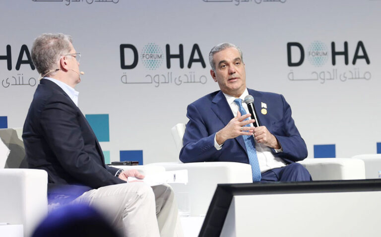 Luis Abinader destaca el rol estratégico de la cooperación en el Foro de Doha