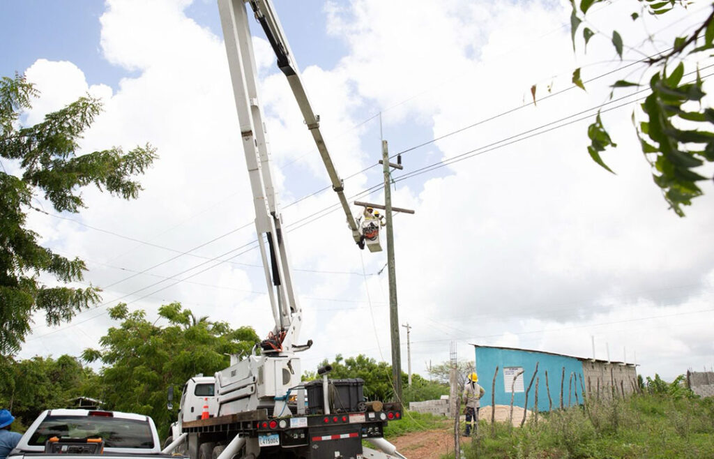 ETED sustituirá estructuras en mal estado en línea 69 kV Corporación ZF Santiago-SAJOMA este miércoles