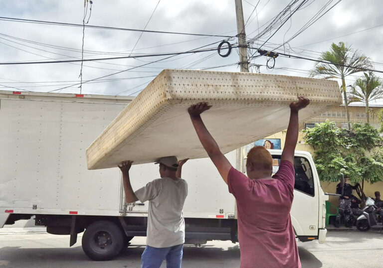 El desalojo de los residentes en el Barrio Azul