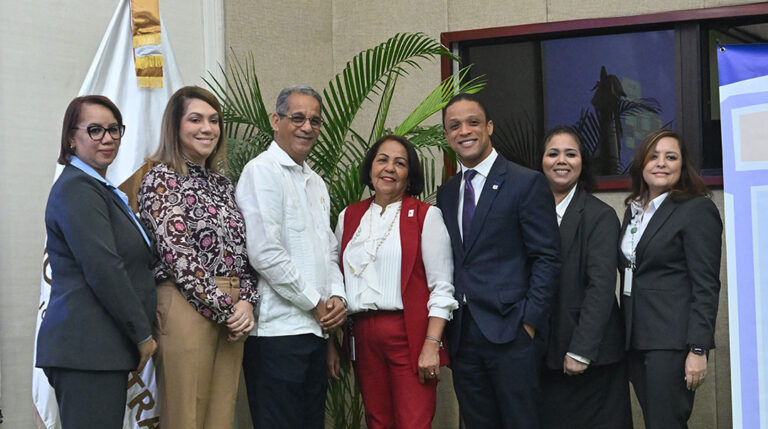 Voluntariado Bancentraliano realizó una jornada de donación de sangre en colaboración con la Cruz Roja Dominicana