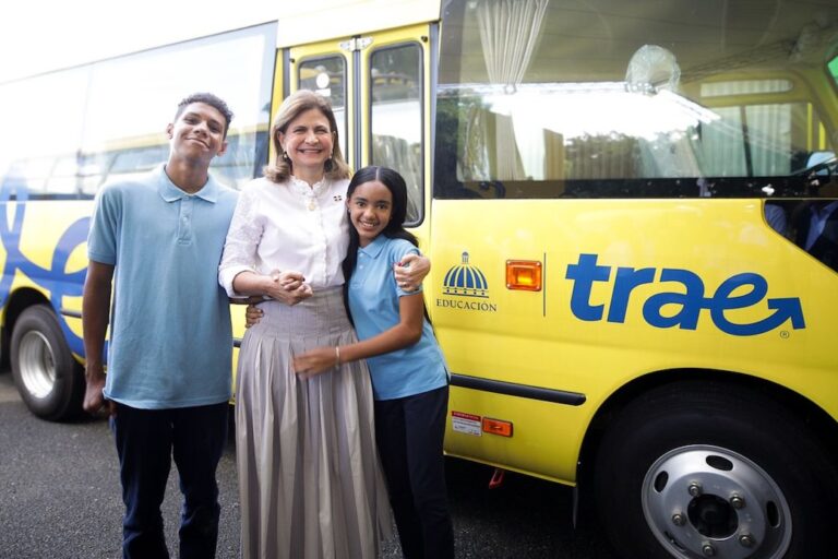 Los autobuses para transportar gratis a estudiantes