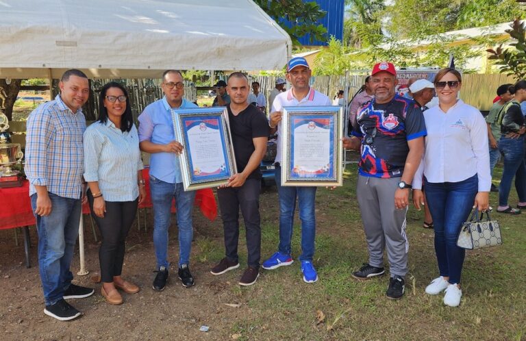 El II Torneo de Fútbol Infantil Navideño 2024 reconoce el compromiso del alcalde Faurys Vélez y resalta el apoyo de Edwin Mercedes