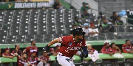 Kelvin Gutiérrez batea de 5-4 y los Gigantes blanquean 11-0 a las Estrellas