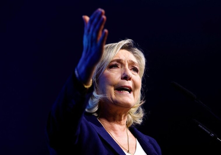 Marine Le Pen se prepara para un posible adelanto electoral: «Macron está acabado»