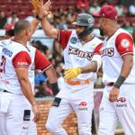 Siri guia a Gigantes sobre las Aguilas continuación béisbol RD