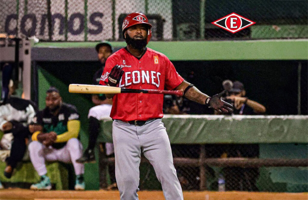 Yamaico Navarro impulsa a los Leones con dos jonrones y empatan en segundo lugar con las Estrellas