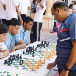 Ramírez imparte Simultánea de Ajedrez en el Colegio Santa Clara