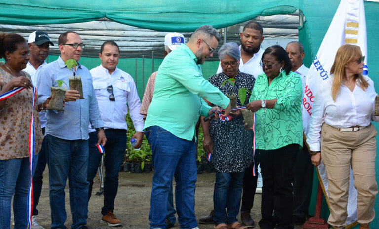 Hecmilio Galván asegura Gobierno trabaja para aprovechar boom del cacao