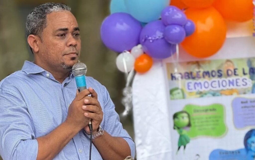 Danny Antonio Hernández Francisco sustituye a Amarili Nolasco en la dirección del Distrito 07-03 del municipio de Castillo