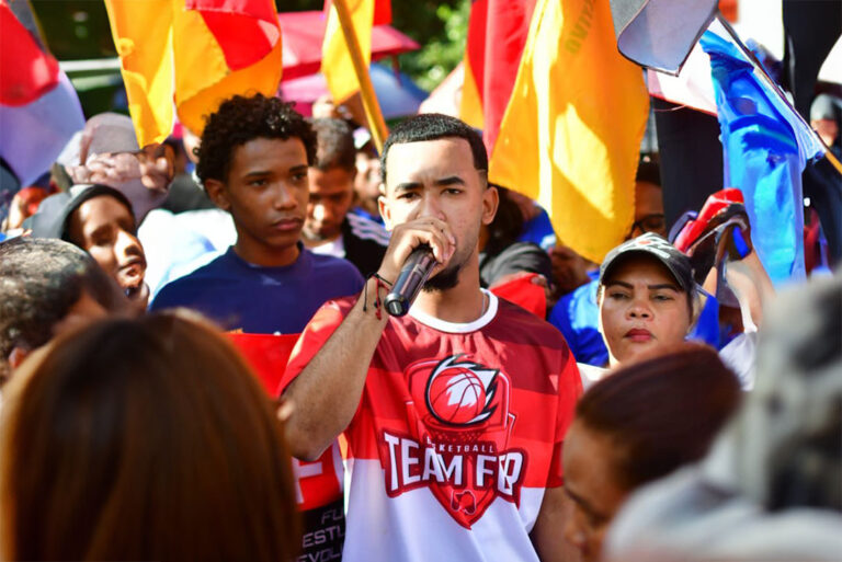 Presidente del FER truena contra quienes acusan a los estudiantes de las intoxicaciones