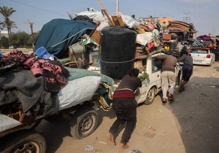 Más de 300.000 palestinos vuelven al norte de Gaza por la tregua