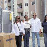 Entregan enseres del hogar a familias del residencial Getsemaní