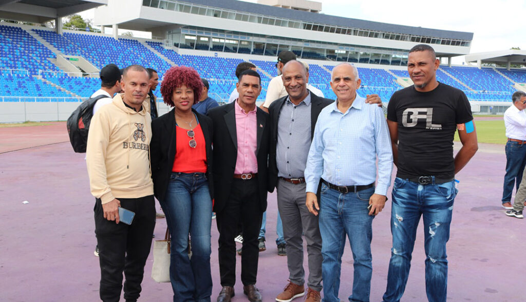 Alexis Peguero asume la presidencia de la Federación Dominicana de Asociaciones de Atletismo en emotiva ceremonia