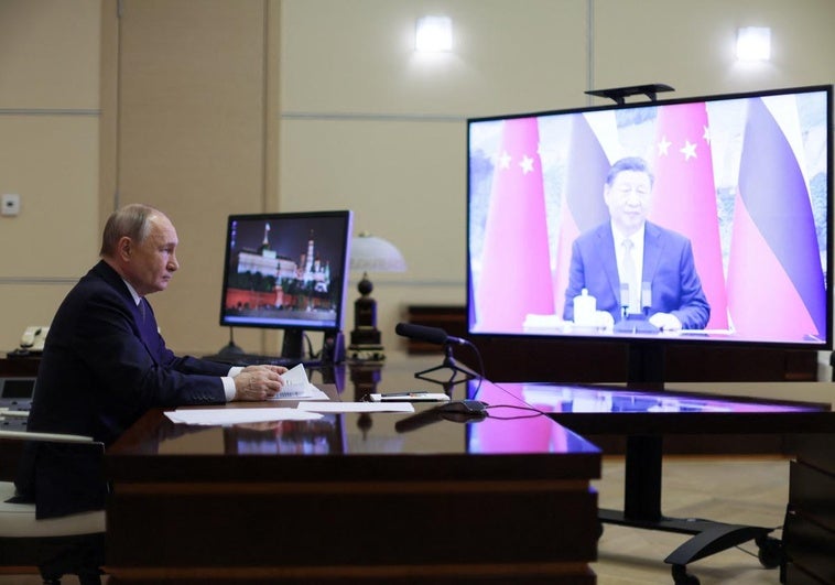 Putin y Xi reivindican sus buenas relaciones en una videoconferencia tras la investidura de Trump