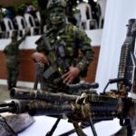 Colombia encuentra fusiles y material de guerra de las FFAA de Venezuela en poder de la disidencia de las FARC