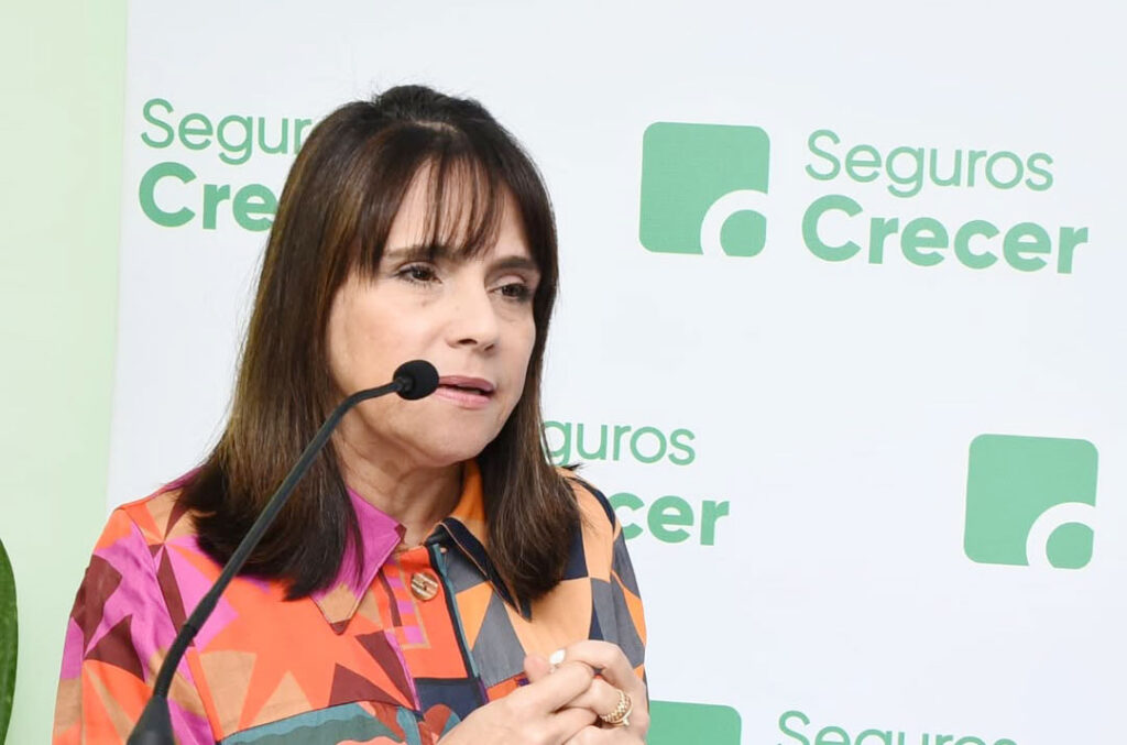 Nina D’Agostini y Eduardo Mallen destacan presencia de Seguros Crecer en SFM