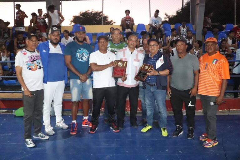 Hostos y Castillo ganan en apertura  basket inter municipal U22 copa Periódico El Regional