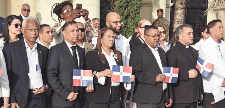 Rosas y Espinas en la celebración de la Independencia