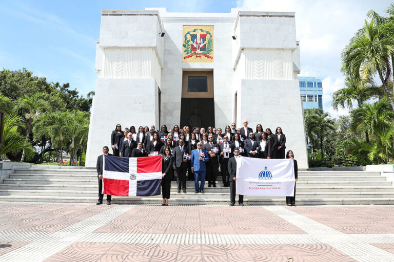 Tesorería Nacional honra el 181 aniversario de la Independencia Dominicana