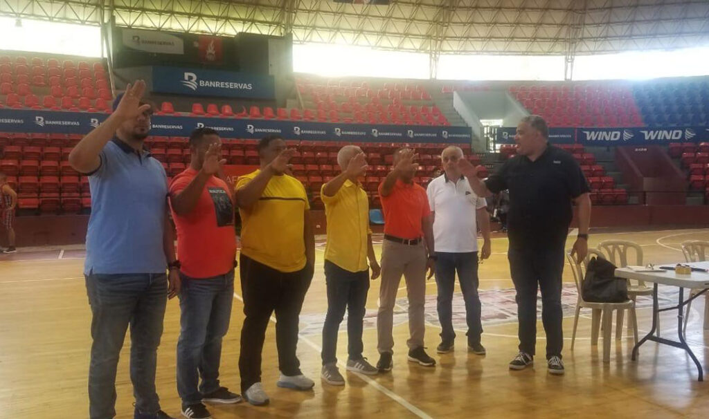 La asociación de Baloncesto provincia Duarte reelige a Oscar García como presidente