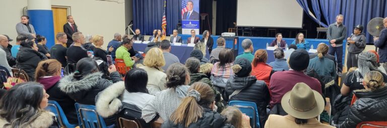 Antes redadas ICE, dominicanos NYC valoran masivos encuentros «Conozca sus Derechos» dirige congresista Espaillat