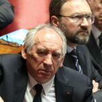 Fracaso anunciado de la censura a Bayrou, inciando la descomposición de la izquierda francesa