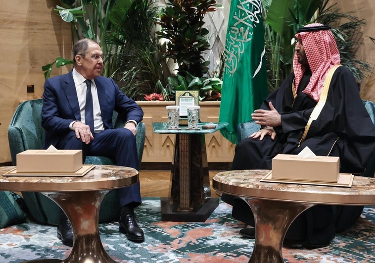 Arabia Saudí pasa de ser un 'Estado paria' a convertirse en pieza clave para la paz en Ucrania y en Gaza