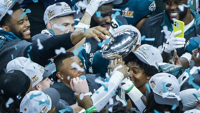 Los Eagles arrollan a los Chiefs y suman su segundo Super Bowl