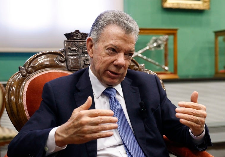 Juan Manuel Santos:  «Yo habría reconocido a Edmundo González como presidente de Venezuela»