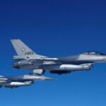 Polonia envía cuatro F16 a reforzar la vigilancia del Báltico mientras Bielorrusia reagrupa sus tropas