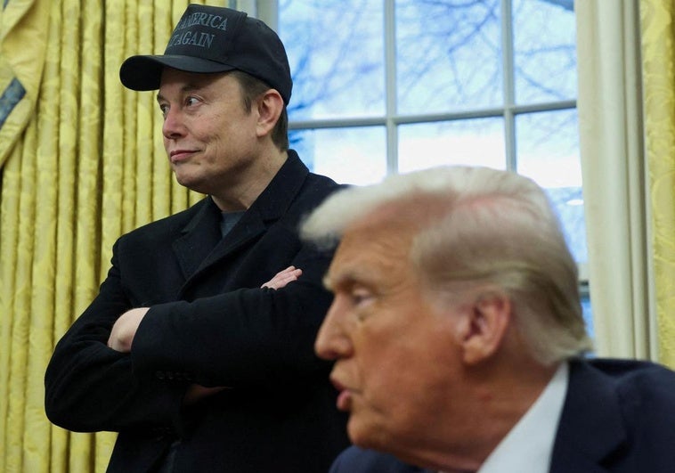 Trump y Musk ordenan a las agencias federales despedir a los empleados en periodo de prueba