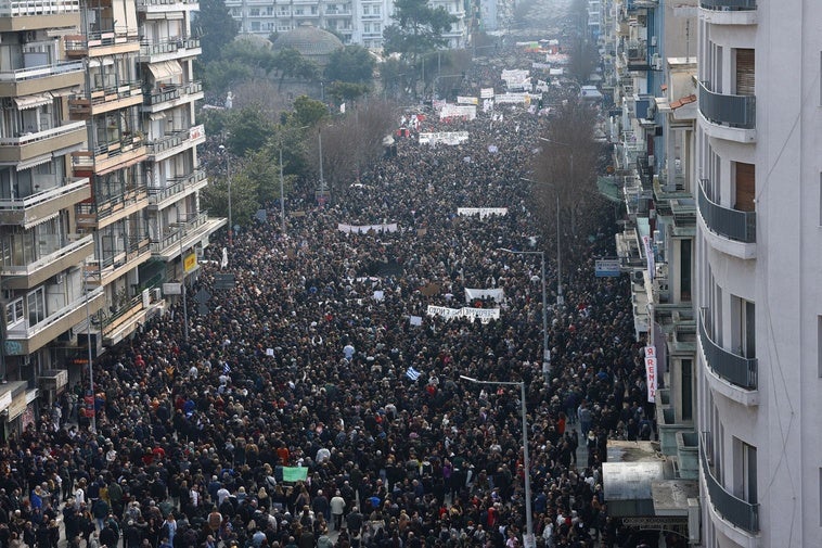 Las protestas y la huelga paralizan Grecia en el segundo aniversario del peor accidente ferroviario de su historia