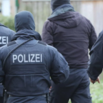 Al menos tres heridos en un tiroteo en el exterior del Tribunal Regional de Bielefeld, en Alemania