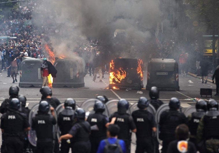 El Gobierno de Argentina denunciará a la jueza que liberó a los detenidos en las violentas protestas