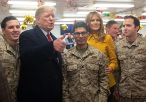 Una juez suspende el veto de Trump a las personas transgénero en el Ejército